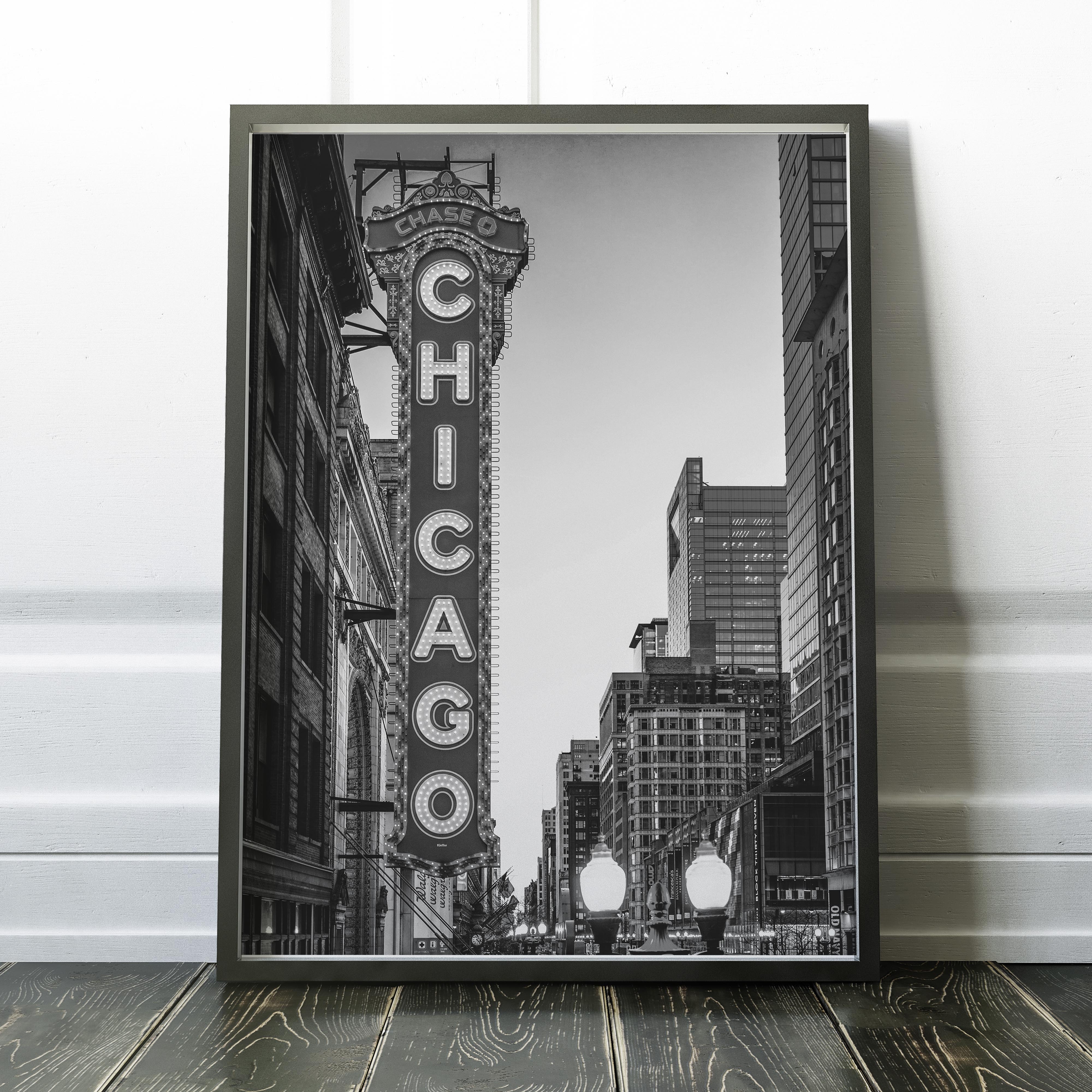 Chicago Theatre Sign - Image 2