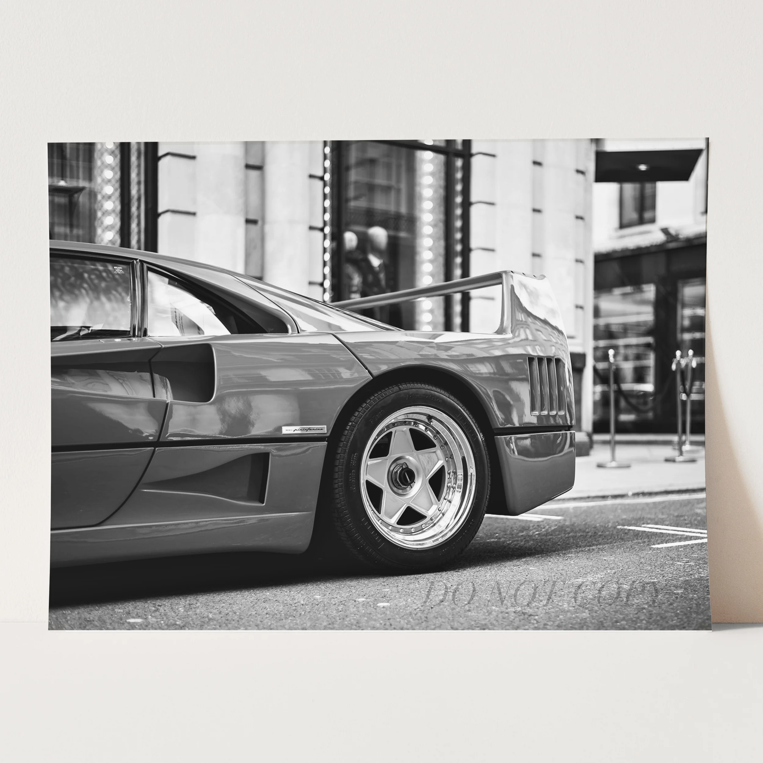 Ferrari F40 Rear View - Image 3
