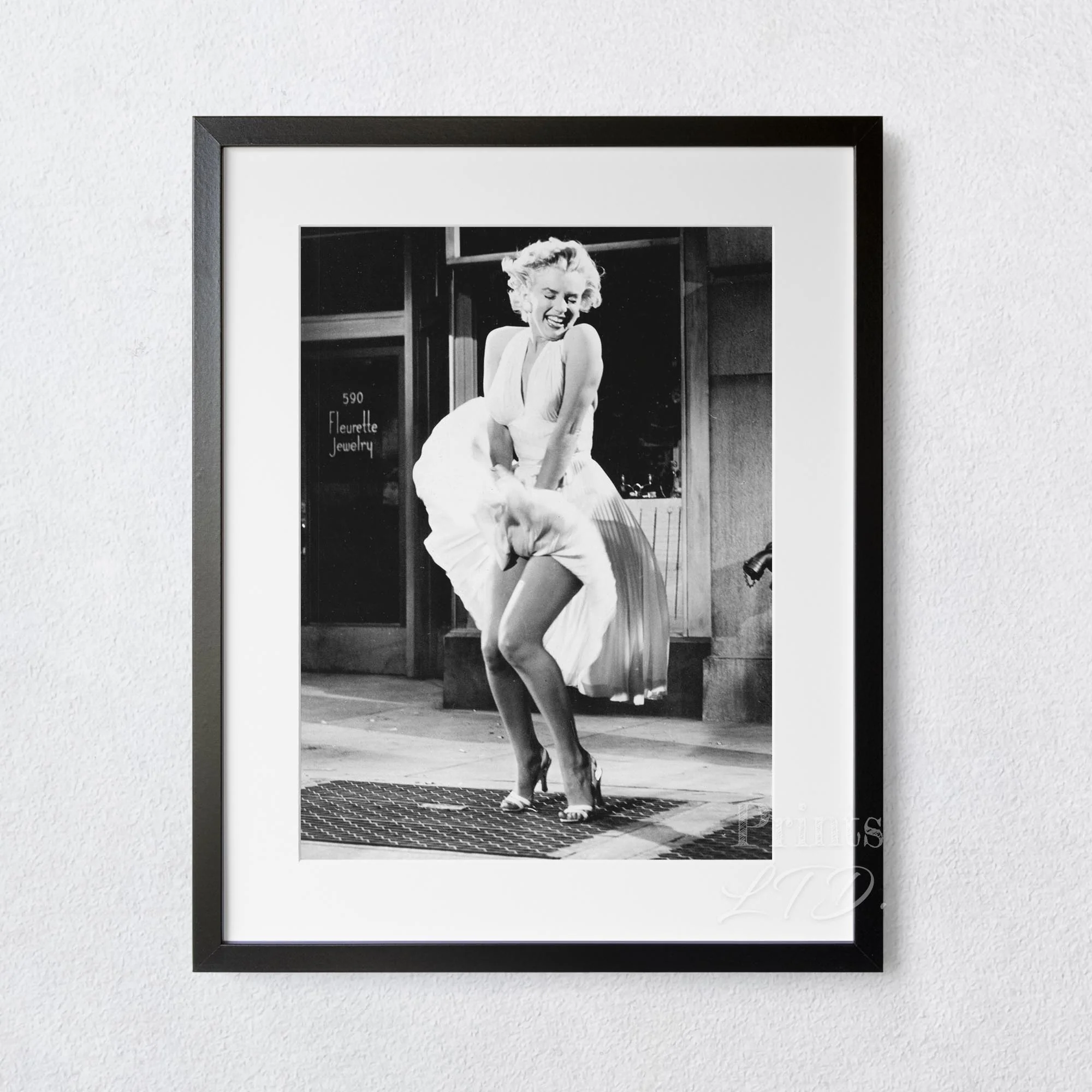 Marilyn Monroe White Dress In The 7 Year Itch - Image 4